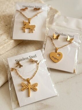 New 3Piece Gold Tone Stainless Steel Jewelry St Bundle Unicorn Heart & Dragonfly